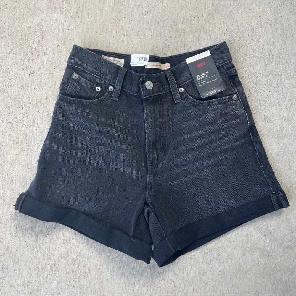 Levi's Black Denim Jean High-Rise Rolled Hem 80s Mom Shorts Women’s 26 NWT